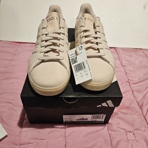 NWT & Box Adidas Womens Grand Court 2.0 Low Top In Putty Mauve Size 7